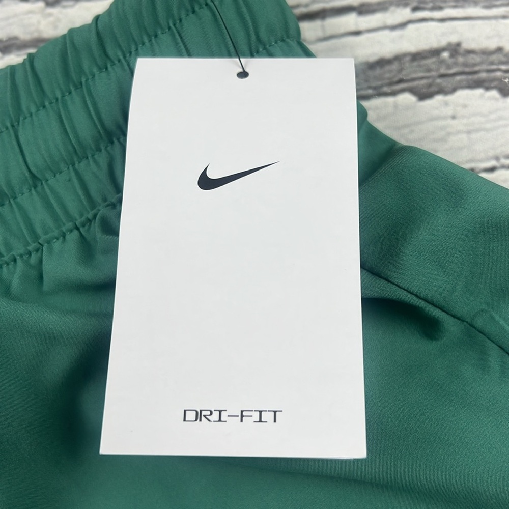 Nike Girls' Dri-FIT One High-Waisted Woven Training Shorts Size Large - Picture 11 of 11